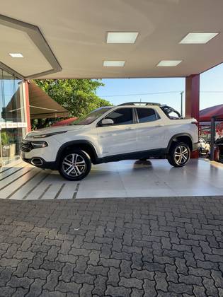 FIAT TORO 2.4 16V MULTIAIR FLEX FREEDOM AT9 FIAT TORO 2.4 16V MULTIAIR FLEX FREEDOM AT9